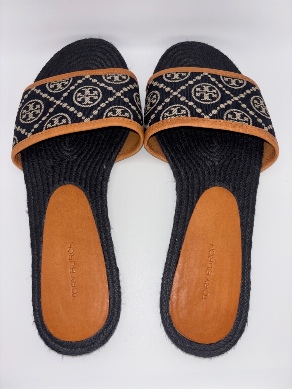 Tory Burch Raffia Slide Sandals with Tan Trim and Logo Jacquard - Picture 4 of 8